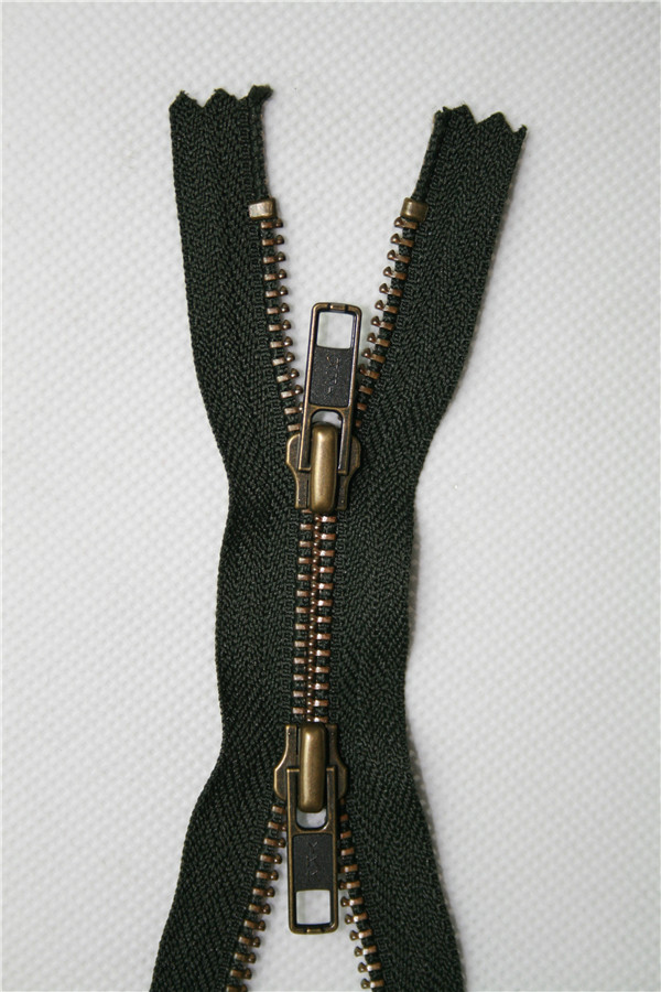 YKK5號金屬青古銅齒開尾上下拉拉鏈，上下DA自動頭 電鍍I色